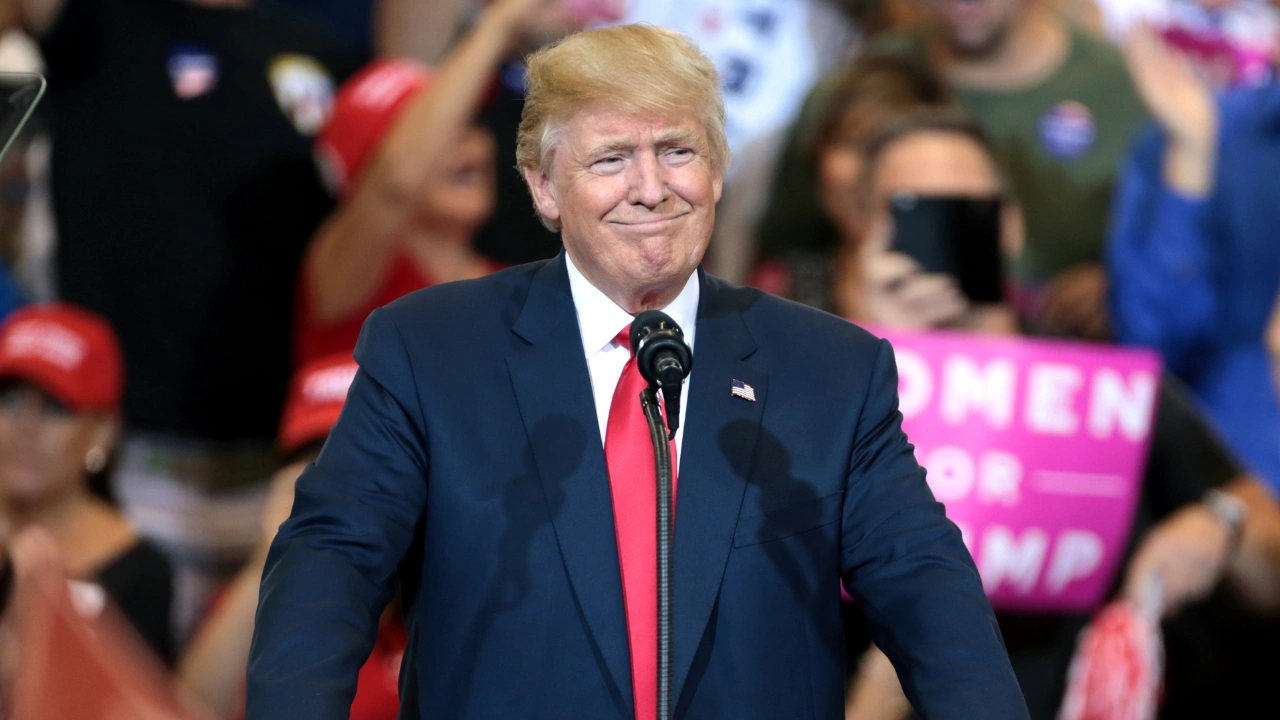 DOGE计划被搁置后，特朗普重新考虑利用关税收入进行退税的想法-Cryptopolitan