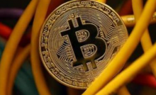 比特币继续大涨一度突破4.7万美元，市值超过特斯拉