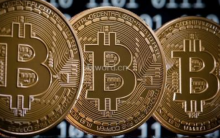 比特币下破45000美元 美股区块链板块盘前普跌