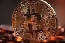 比特币回归5万美元 多头跃跃欲试、女股神伍德剑指40万美元