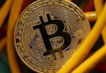 行情解盘：BTC面临突破 谨慎追涨热门币种