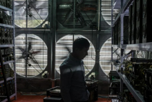 内蒙最后的比特币“矿工”：停电一天至少损失几千万