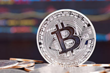 狂欢一天就结束？比特币跌破51000美元