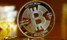 比特币创新高13万人爆仓这两家却赚翻！千亿美元加密货币交易所今日上市