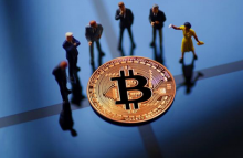 比特币一天超跌1万美元，央行副行长：正在研究监管规则