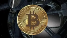 双重利空袭来比特币闪崩8%