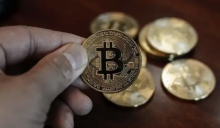 比特币大跌！73天单枚价格腰斩，市值蒸发4万亿元仍领先台积电