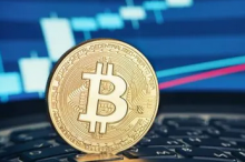  BTC跌破42500美元