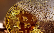 比特币 跌破9000美元