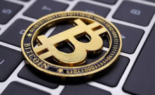  BTC跌破了 38000美元