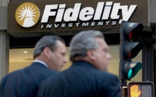 允许养老金账户投资比特币，富达投资遭美参议员质询