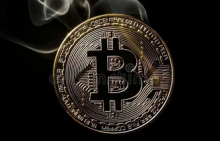  BTC跌破28000美元