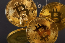 比特币价格大涨7.93% 冲至31780美元