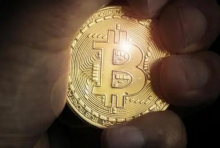  贝莱德全球ETF主管：不排除未来会有比特币产品出现