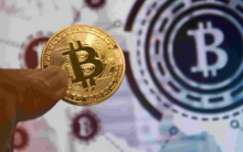 比特币快速拉升800美元 加密资产市场法或2023年底生效