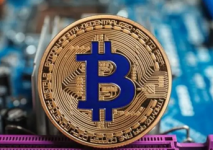  BTC跌破了21000美元