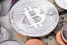  比特币全网算力跌破200 EH/s，30天下挫超26%