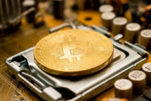  众议院和参议院民主党人敦促监管机构要求比特币矿工提供数据