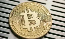 区块链概念股集体飙升 比特币触及一个多月以来的最高水平