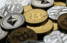 最难Q2：加密上市公司多以亏损结束